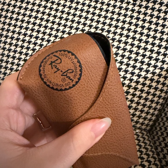 Ray-Ban Gold Frame with Purple Gradient Sunglasses - Picture 7 of 8